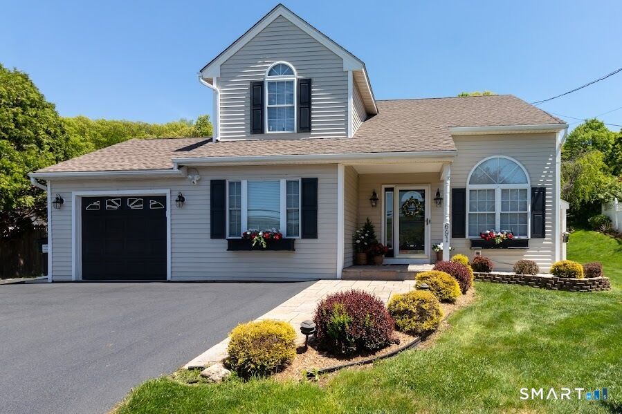 Property Photo: 691 West Street CT 06489