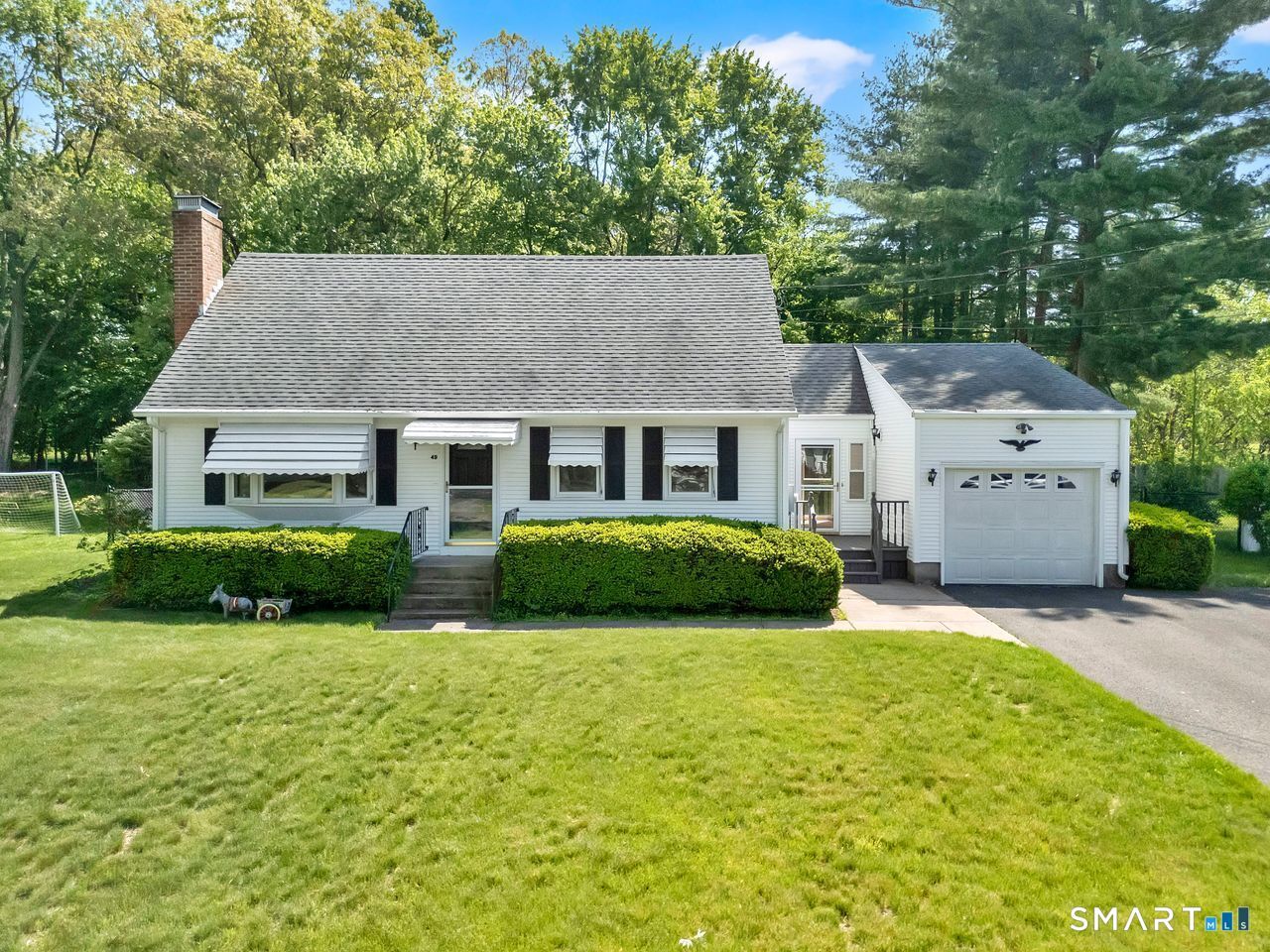 Property Photo: 49 Schaffer Drive CT 06118