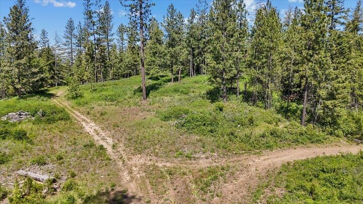 Property Photo:  18xxx E Miner Rd  WA 99021 