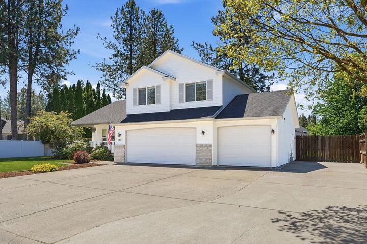 Property Photo:  4406 E Woodglen Rd  WA 99021 