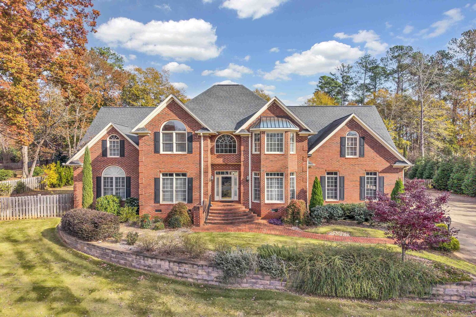 Property Photo:  111 W Woodglen Road  SC 29301 