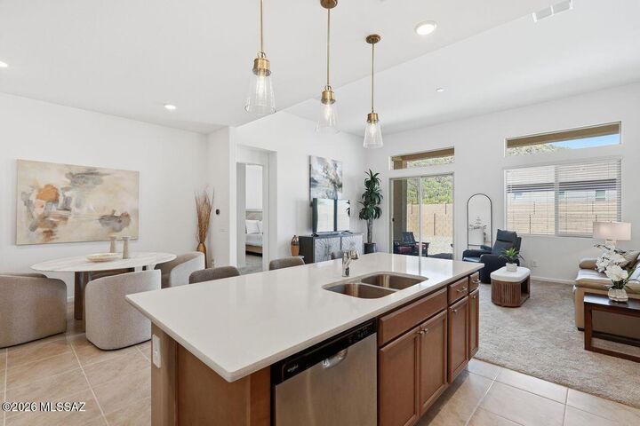 Property Photo:  7504 W Janusia Lane  AZ 85658 