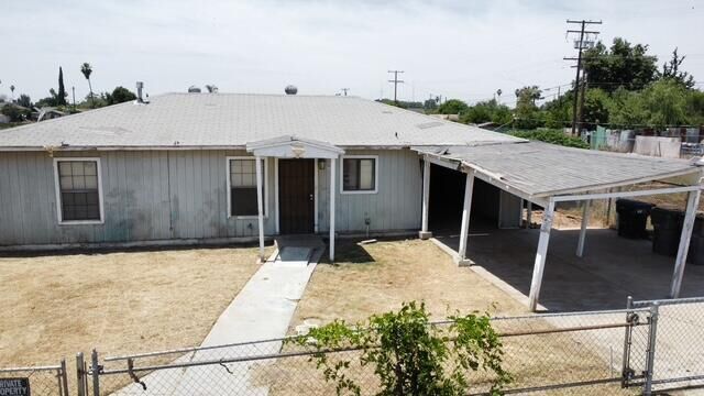 Property Photo: 16607 Road 167 CA 93274