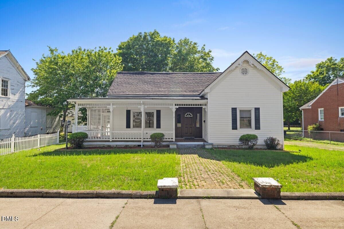 Property Photo: 305 Broad Street NC 27565