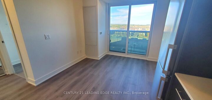 Property Photo: 2545 Simcoe Street N 803 ON L1L 0W3