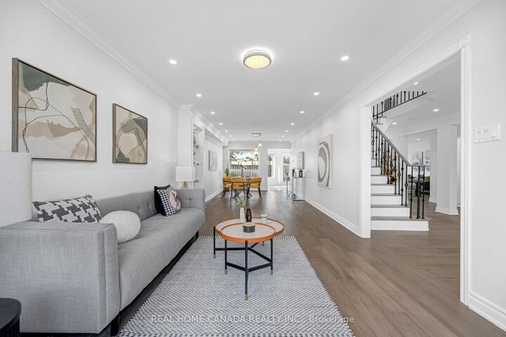 Property Photo: 5315 Huntingfield Drive ON L5R 2G2