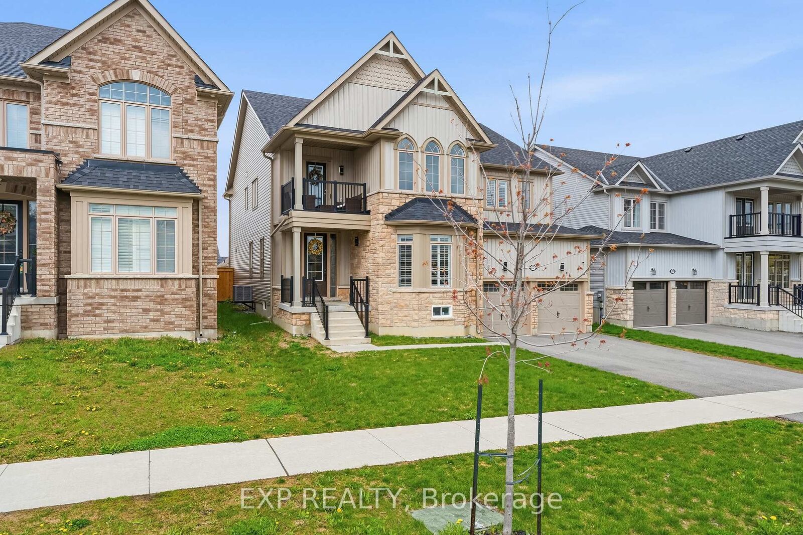Property Photo: 22 Connolly Road ON K9V 0P1