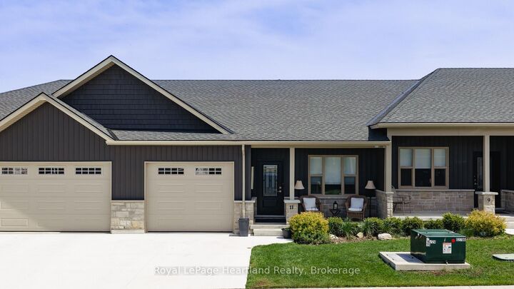 11 Silver Creek Road — photo 1