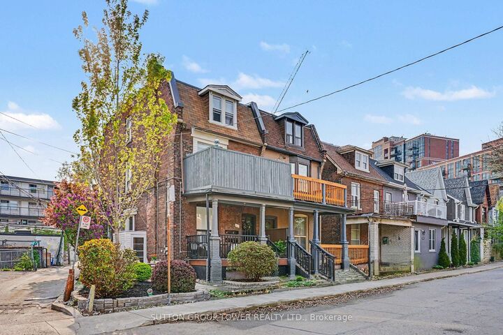 Property Photo: 560 Indian Grove ON M6P 2J4