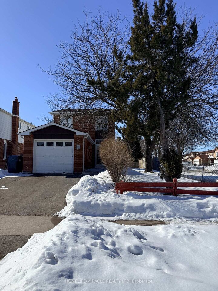 1 Hudson Drive — photo 1