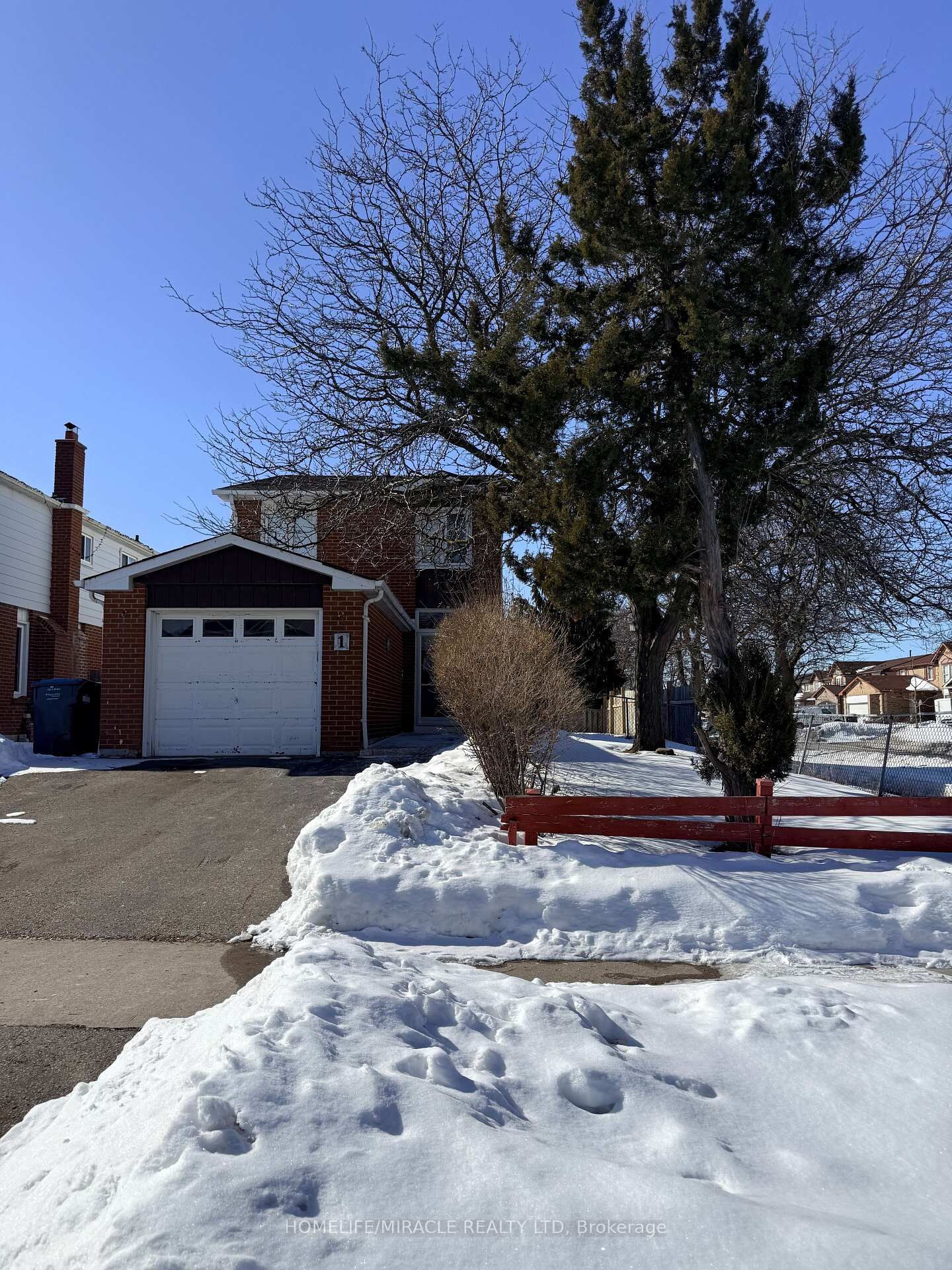 Property Photo: 1 Hudson Drive ON L6Y 2N6