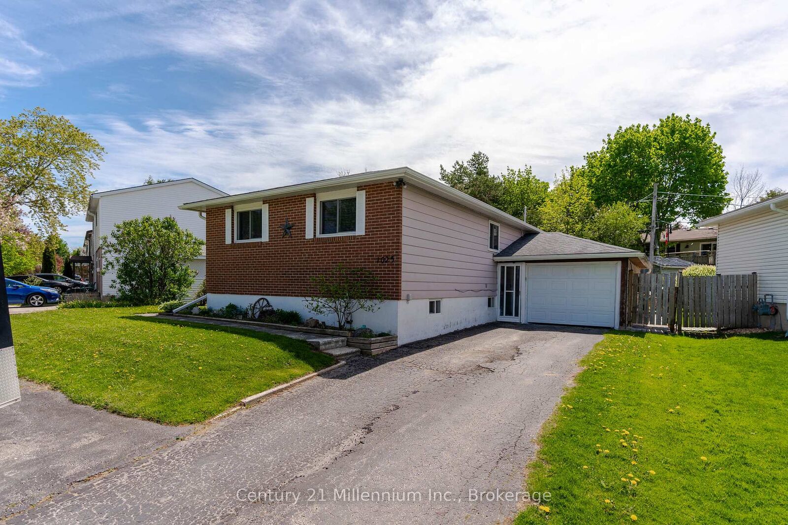Property Photo: 1025 12th Street E ON N4K 5V4