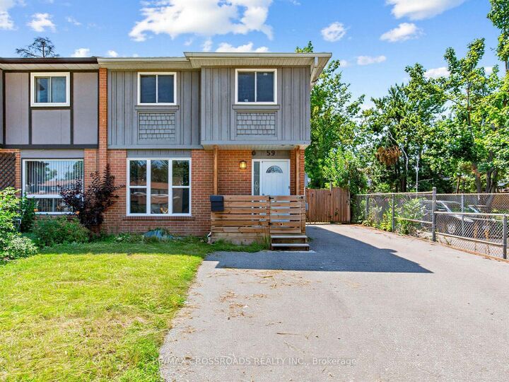 59 Chaucer Crescent — photo 1