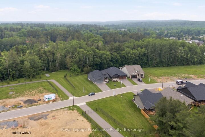 Property Photo:  48 Deerview Drive  ON K8V 0L8 