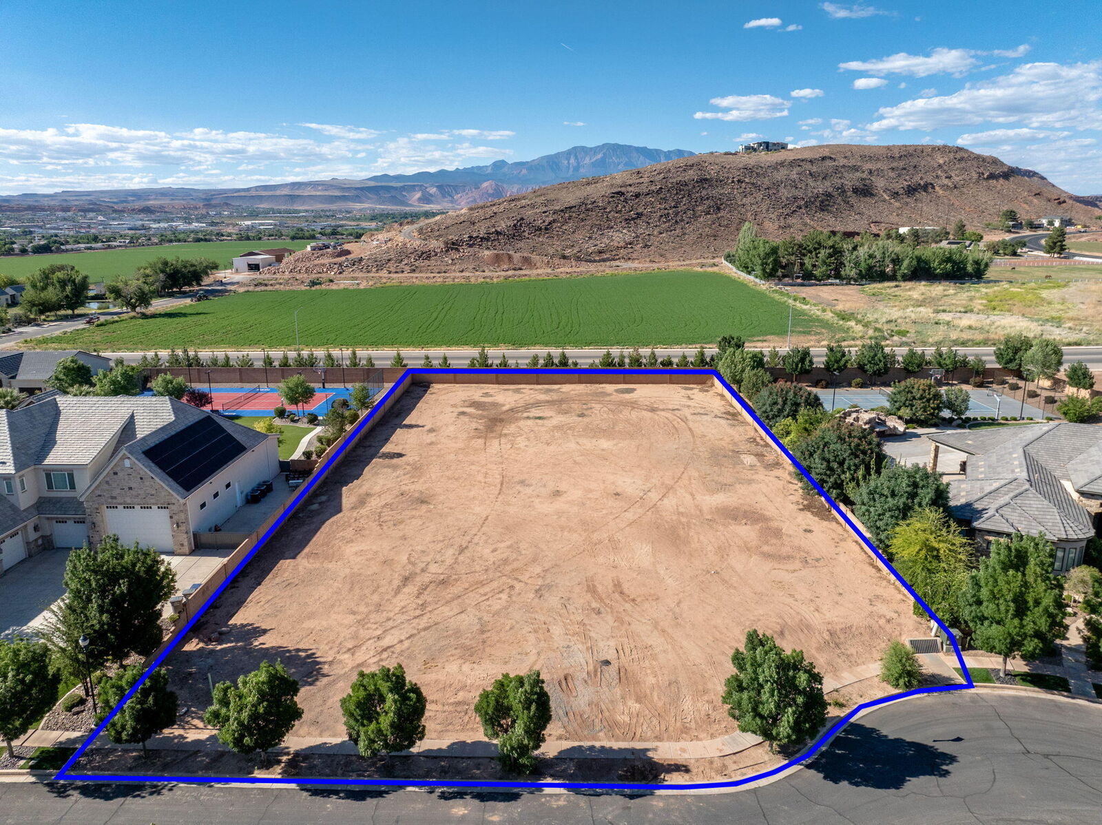 Property Photo:  387 E Chateau Meadows Cir  UT 84780 