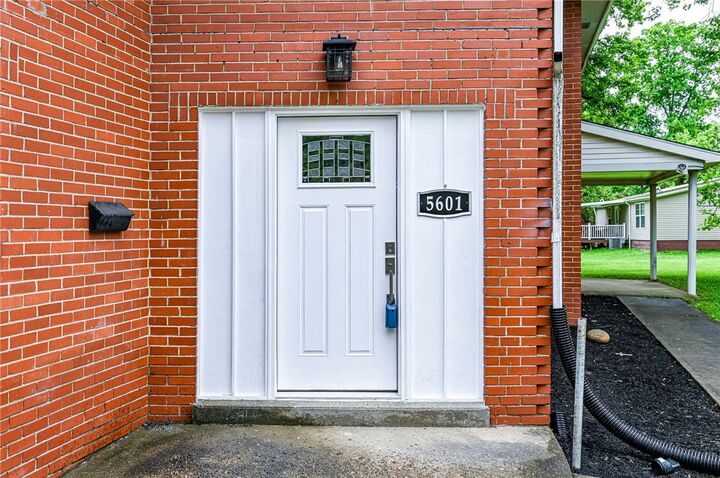 Property Photo:  5601 Rogers Street Ext  PA 15207 