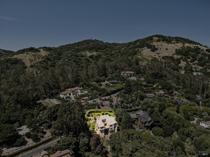 Property Photo: 260 Highland Avenue CA 94901