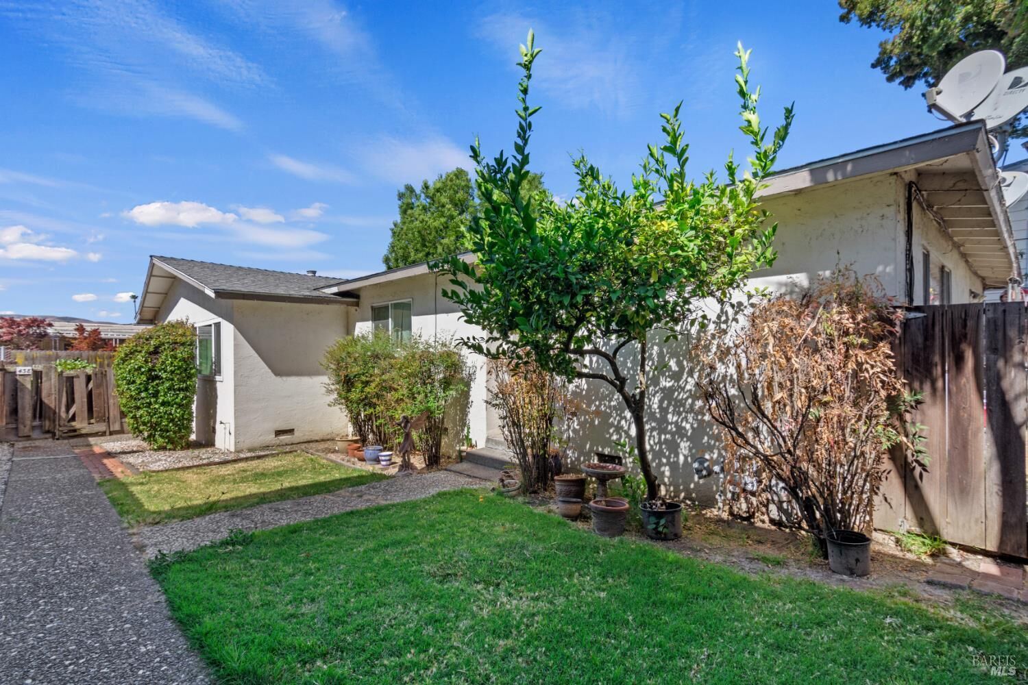 Property Photo:  434 438 E H Street  CA 94510 