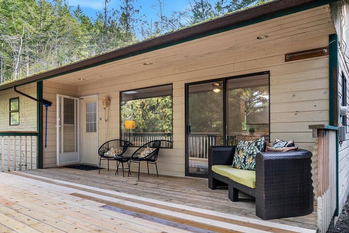 Property Photo: 37150 Schooner Way BC V0N 2M2