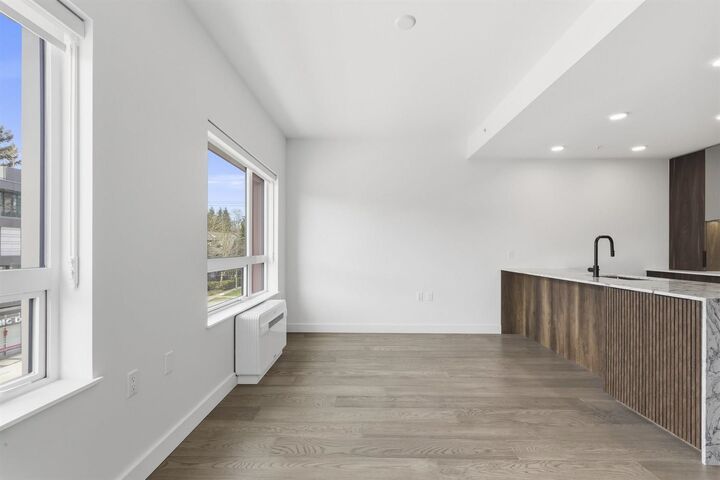 Property Photo: 3590 W 39th Avenue 305 BC V6N 3A5