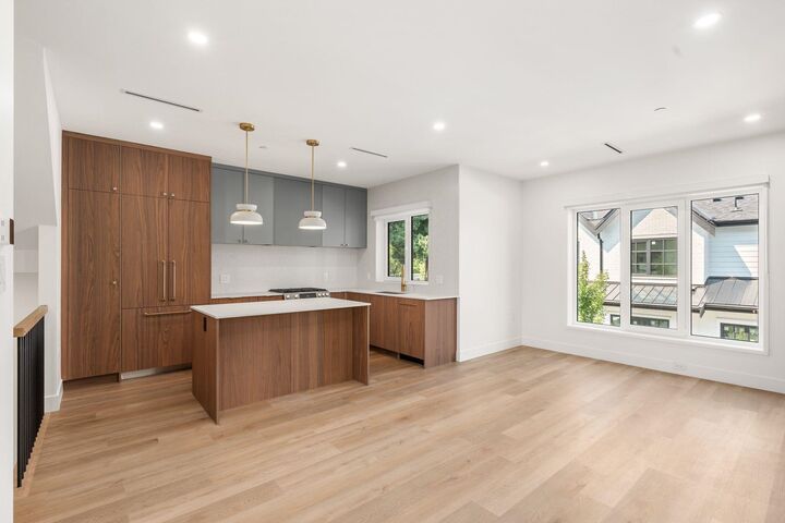 Property Photo: 2333 E 54th Avenue Sl 3 BC V5S 1X1