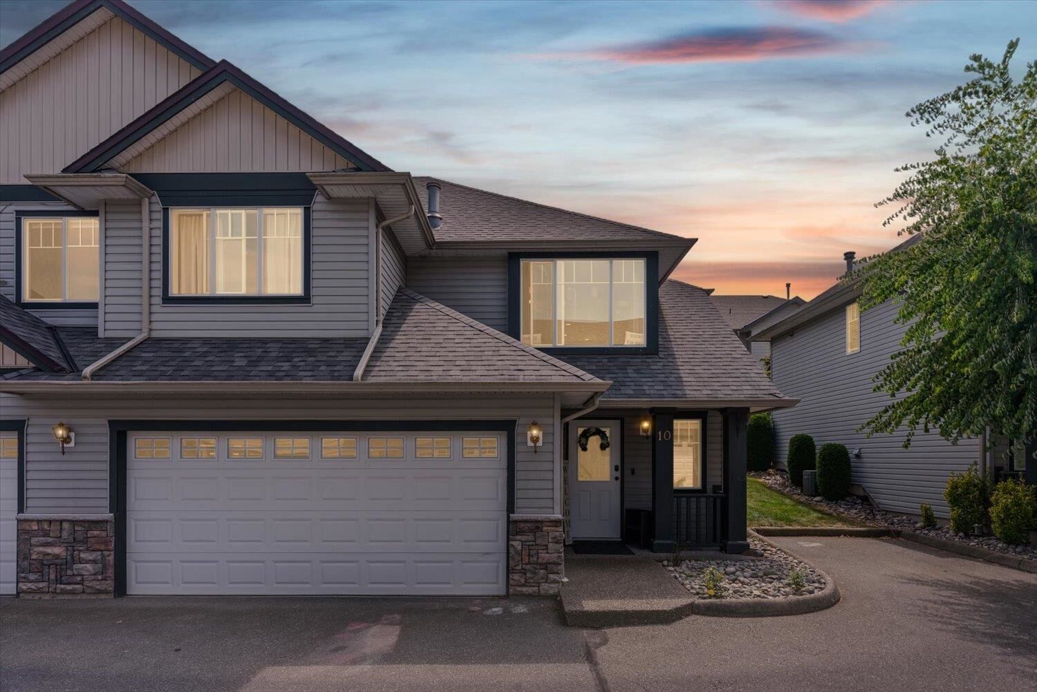 Property Photo:  46330 Valleyview Road 10  BC V2R 5S6 