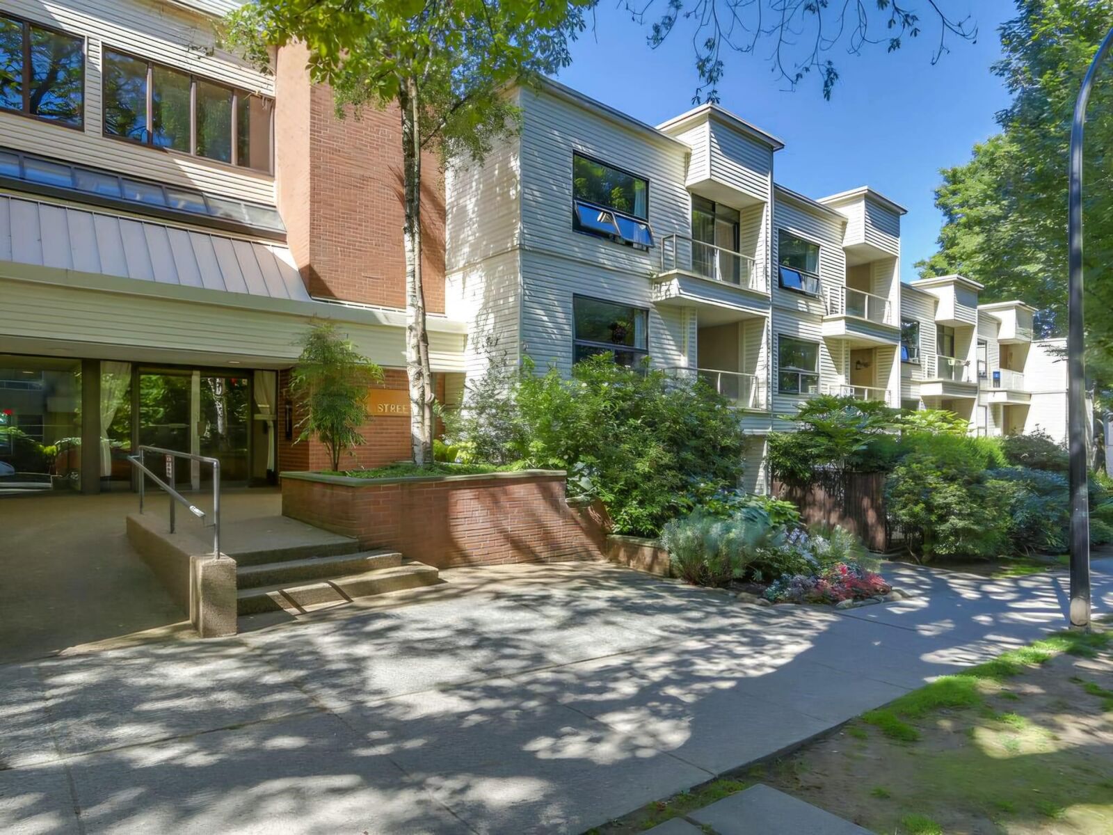 Property Photo:  1350 Comox Street 211  BC V6G 2A8 