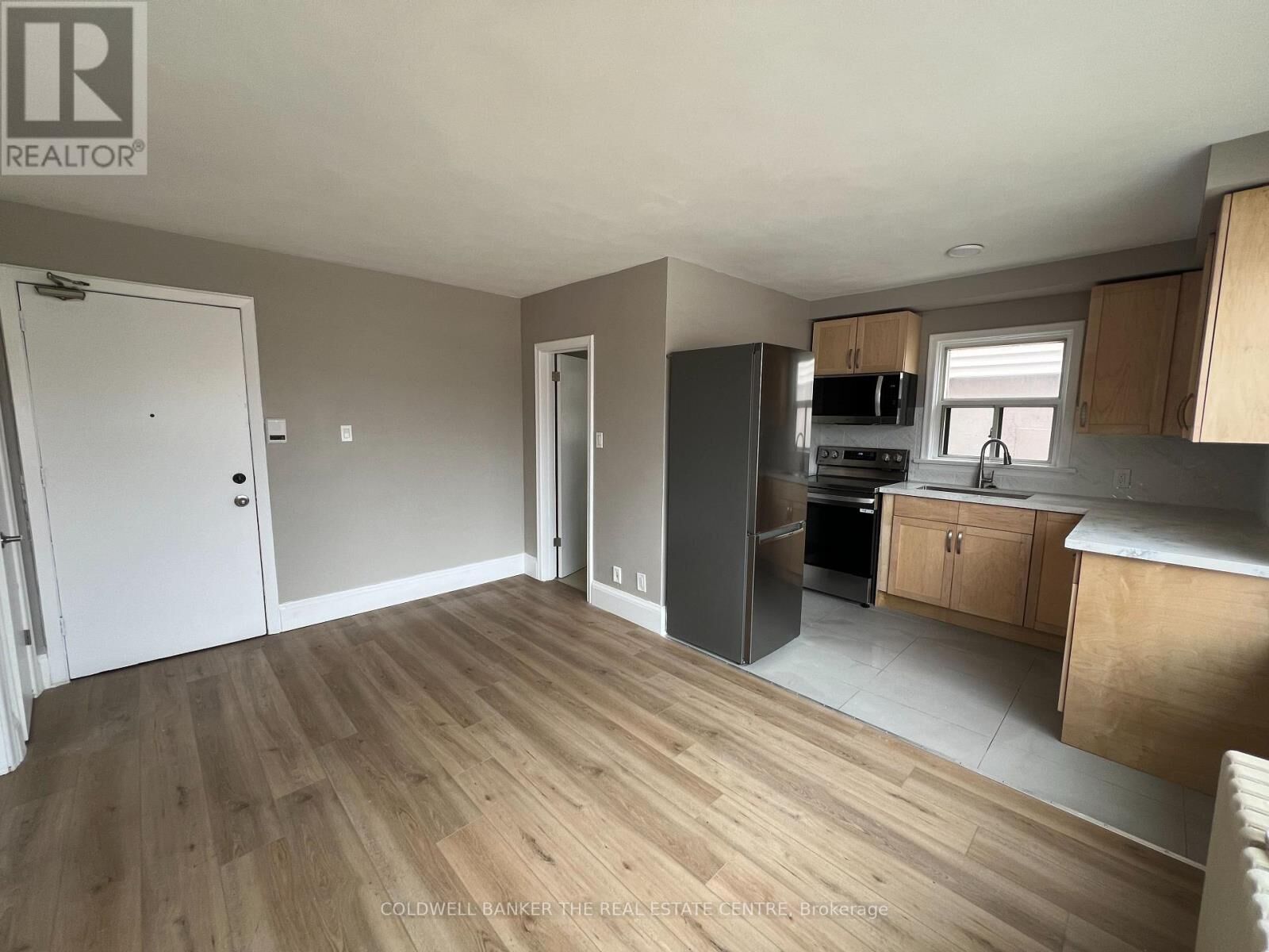 Property Photo:  108 Grandville Avenue 4  ON M6N 4V2 