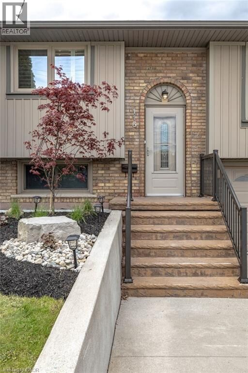 Photo de la propriété: 116 Highridge Avenue ON L8E 3Y9