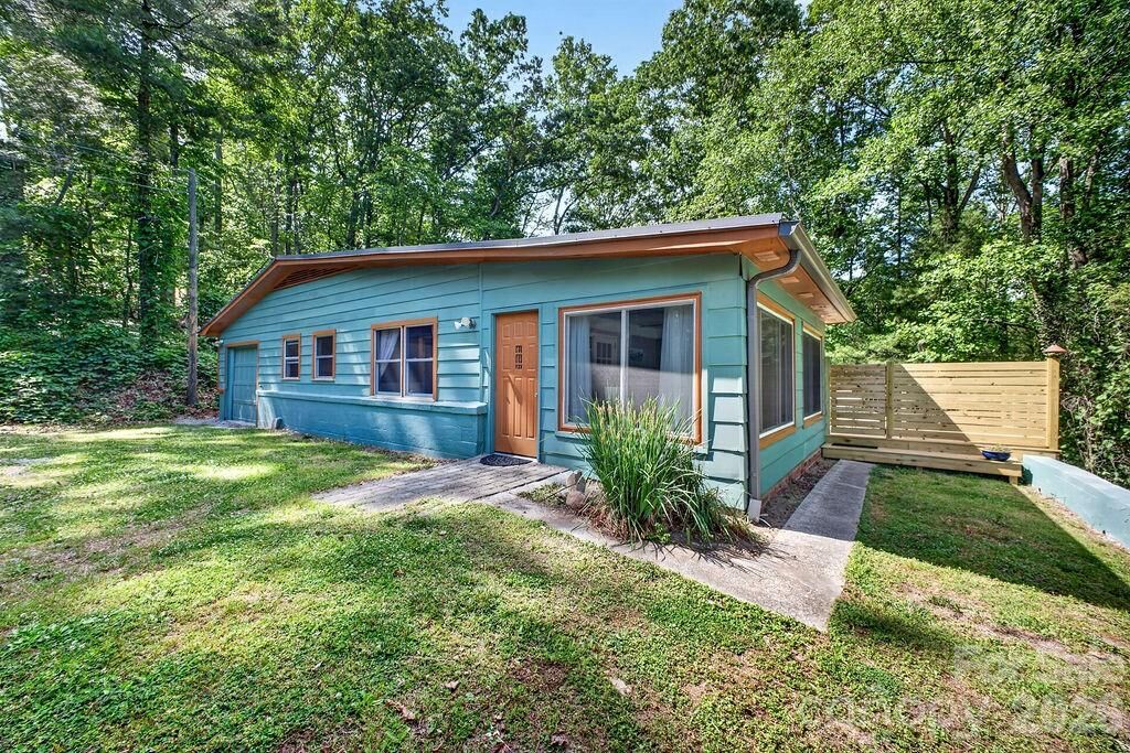 Property Photo: 147 Longview Drive NC 28791