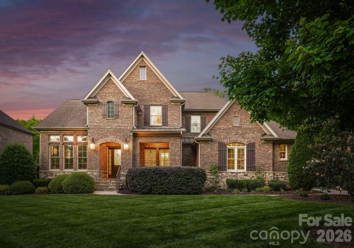 Property Photo:  221 Glenmoor Drive  NC 28173 