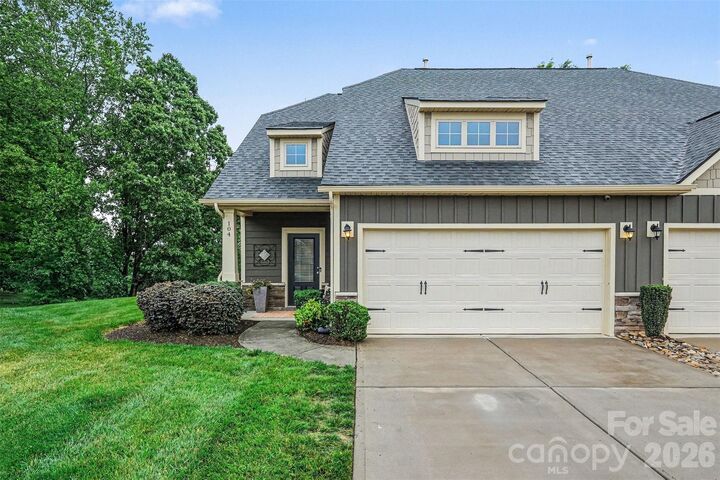 Property Photo: 104 Boxtail Way NC 28115