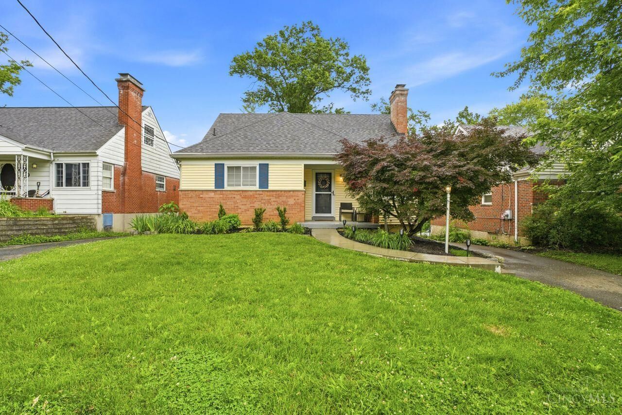 Property Photo:  1944 Lehigh Avenue  OH 45230 