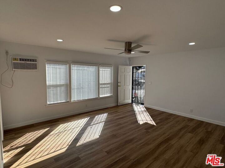 Property Photo: 2601 Obama Blvd CA 90018