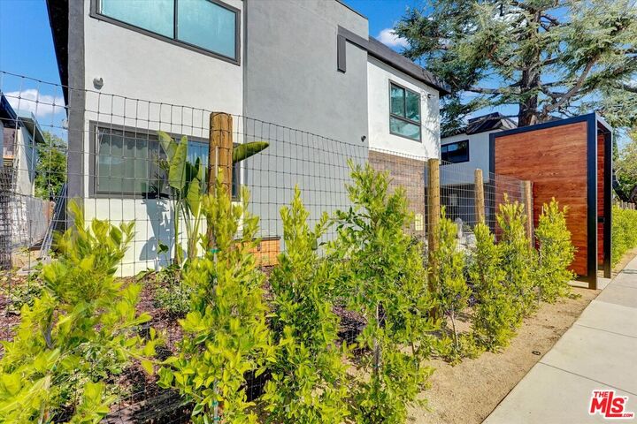Property Photo: 5726 Woodman Ave CA 91401