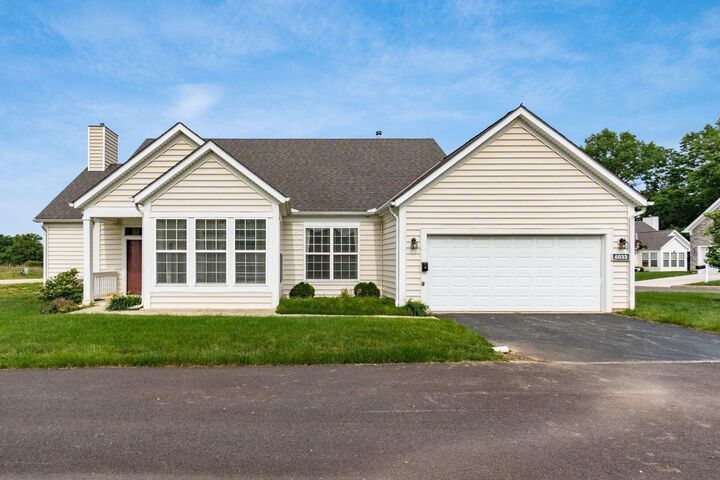 Property Photo: 6033 Naughten Pond Drive OH 43213