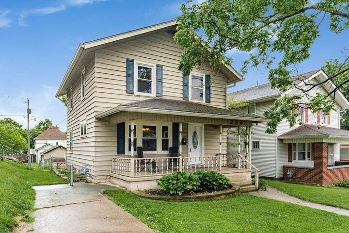 Property Photo:  224 Hunter Street  OH 43055 