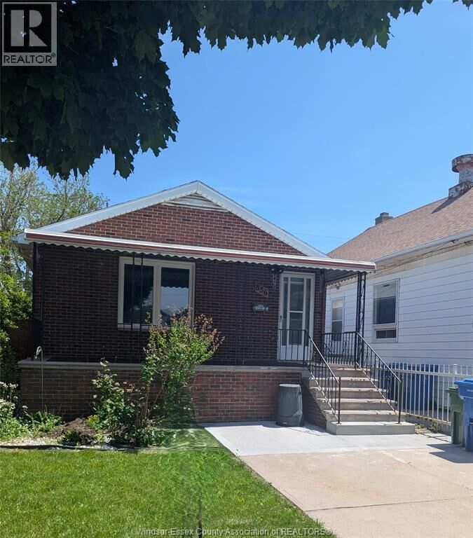 Property Photo: 856 Pillette Road ON N8Y 3B5