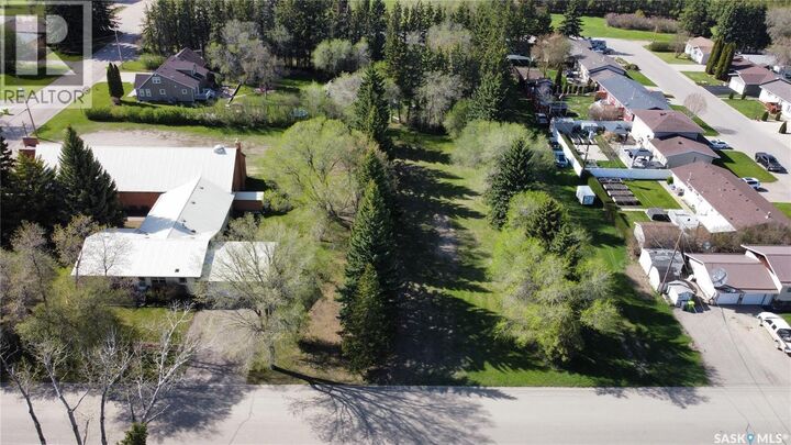 Property Photo:  912 Victoria Avenue  SK S0G 2K0 
