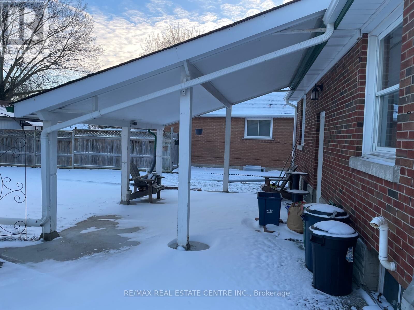 Property Photo:  41 Belleview Avenue East Upper  ON N2B 1G4 