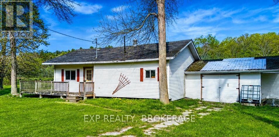 Property Photo:  1013 Turner Way  ON K0H 1B0 