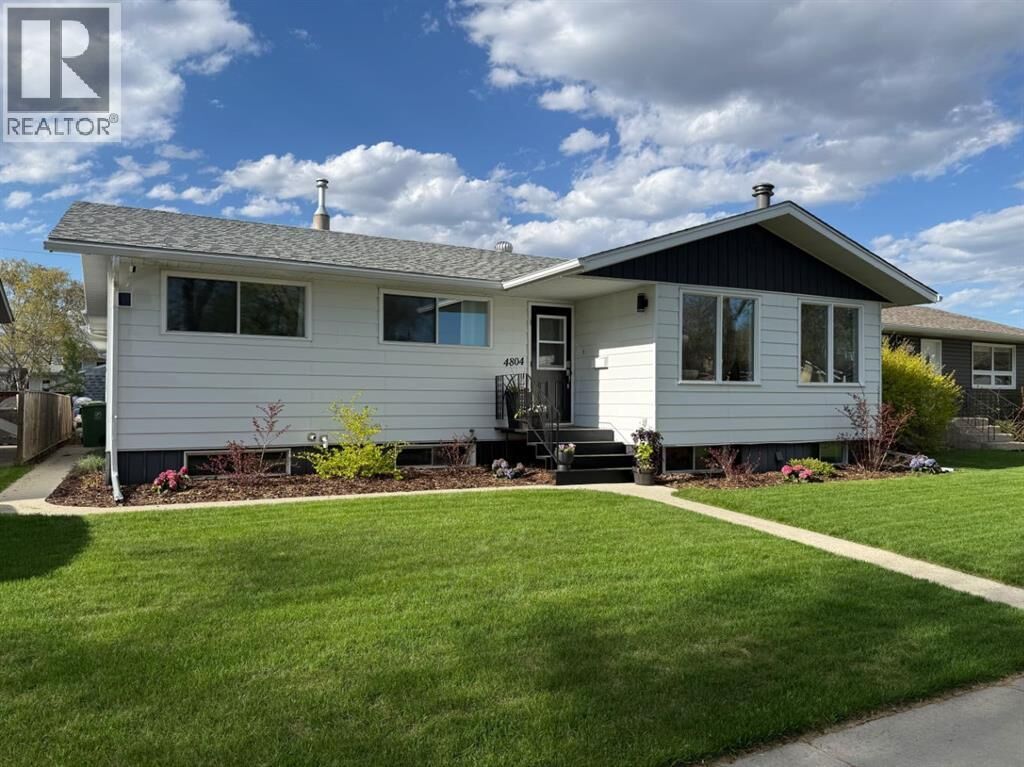 Property Photo: 4804 37 Street SK S9V 0A6