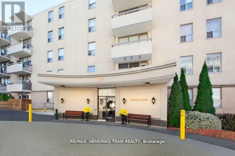 Property Photo: 156 Fitch Street 508 ON L3C 4V6