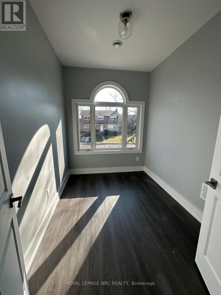 Property Photo:  58 Griffith Street Lower  ON L3B 4G6 
