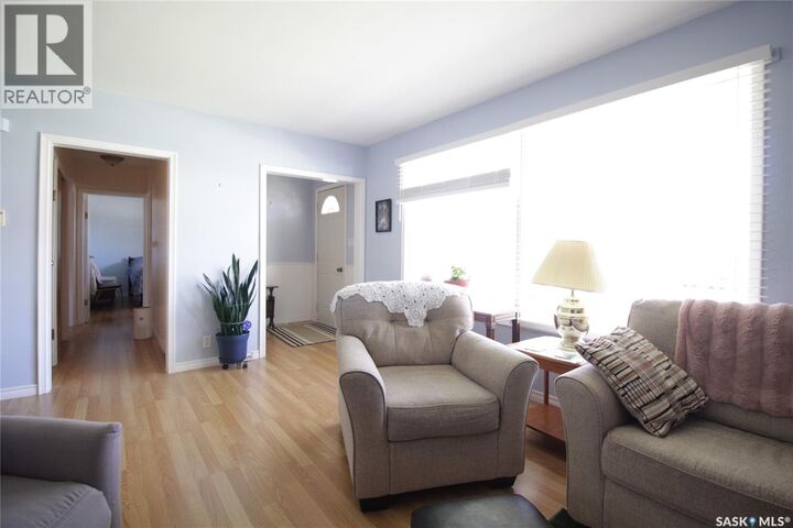 Property Photo:  1208 Mark Avenue  SK S0G 3N0 