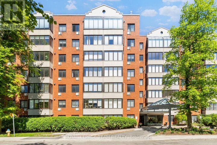 Property Photo:  225 Alvin Road 301  ON K1K 4H6 