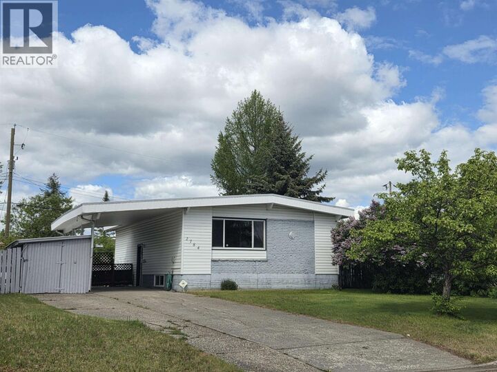 2784 Fairview Crescent — photo 1