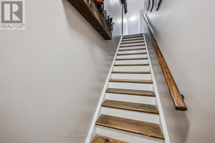 Property Photo: 35 Mountford Drive 85 ON N1E 0G6
