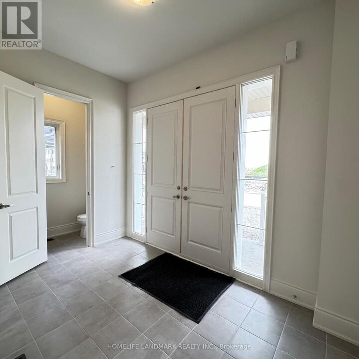Property Photo:  77 Art Leech Drive  ON L4E 1P1 