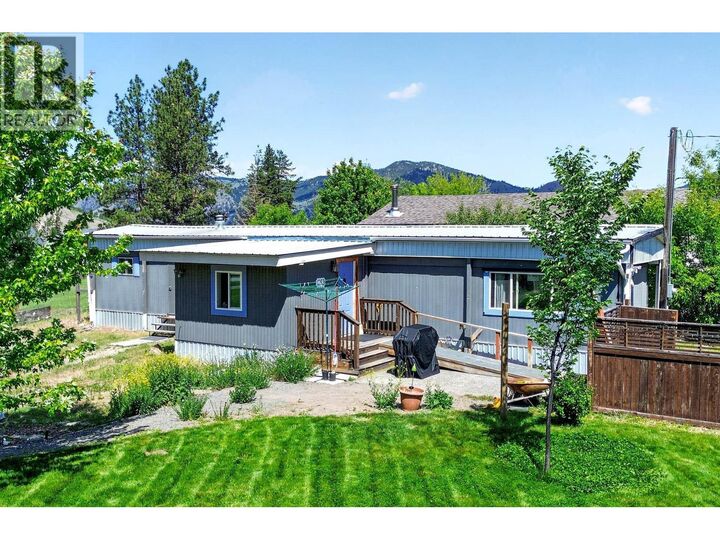 Property Photo: 1299 Pinegrove Road BC V2C 6V6